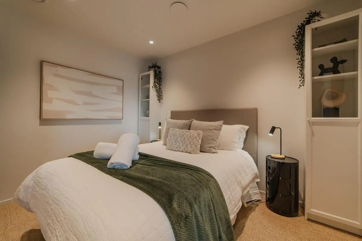 Penthouse Perfection - 2Br Elegance On Worcester St Christchurch